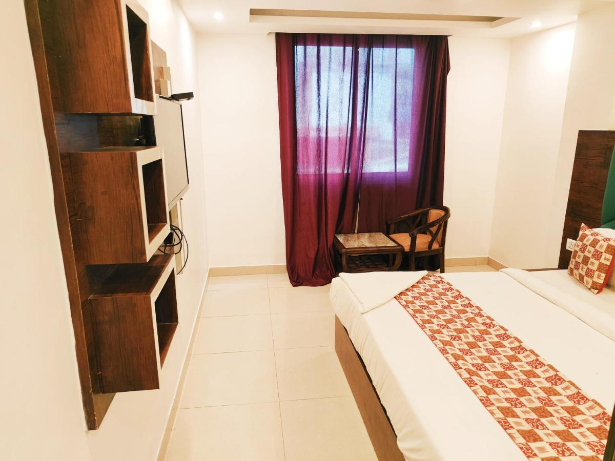 The Tark Near Igi Airport Delhi 4* New Delhi