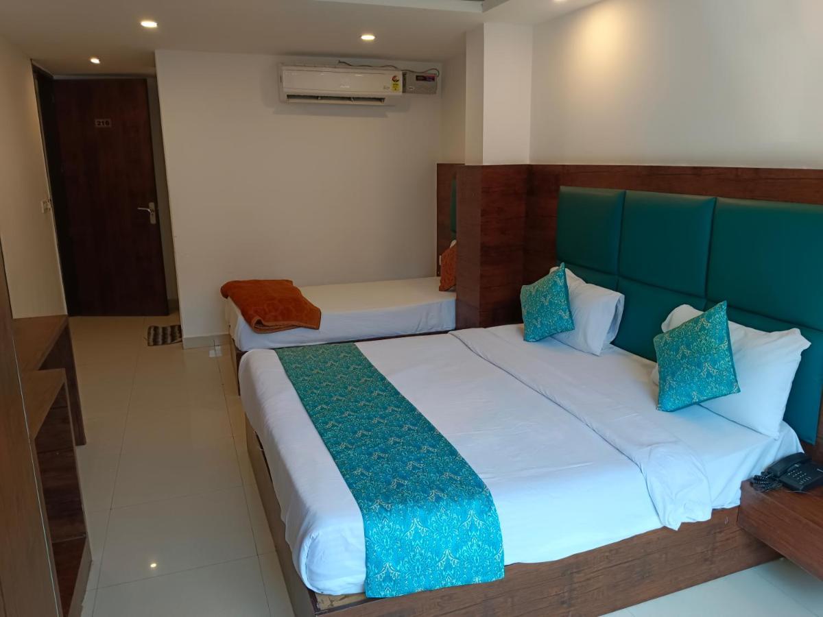 The Tark Near Igi Airport Delhi Hotel 4*
